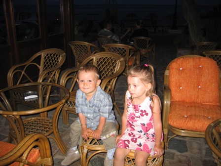 Restaurant Charlina's Perissa Santorini im Juni 2005